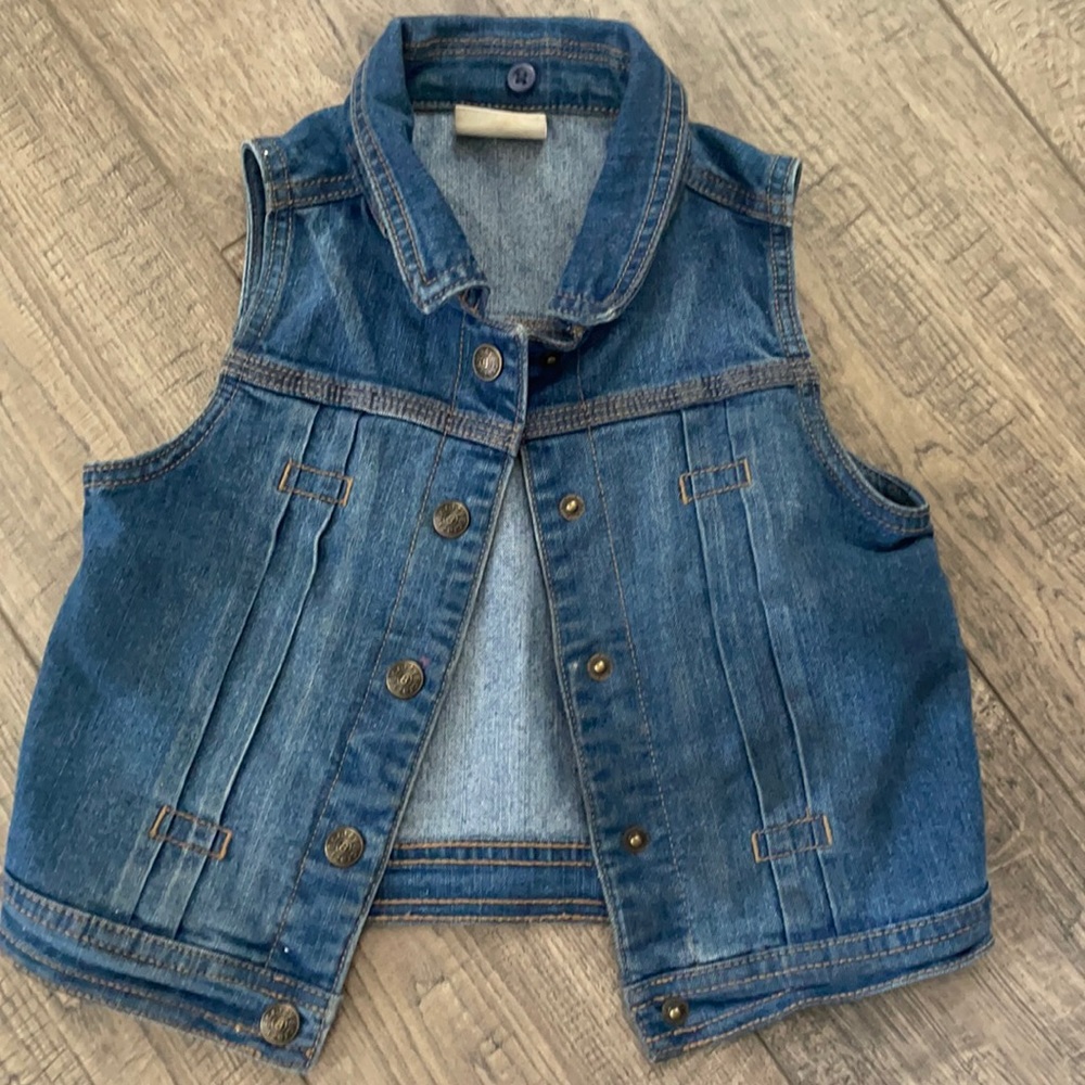 Crazy 8 Jean vest size 5t